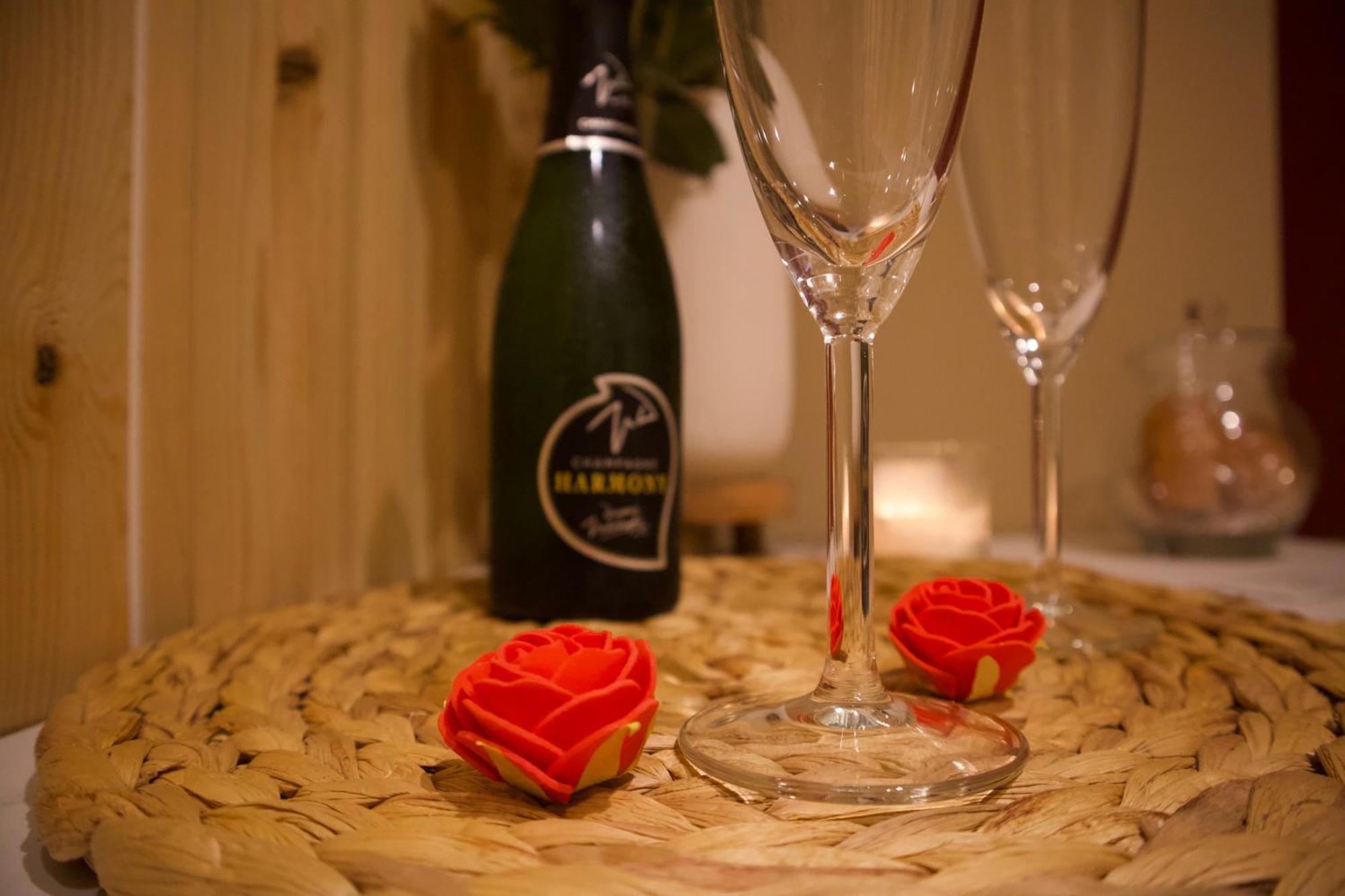 Le Moment Bien-Etre - Appartement Avec Spa Privatif Saint-Omer  Bagian luar foto